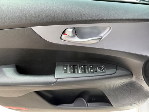 Used 2024 Kia Forte LXS FWD image 10