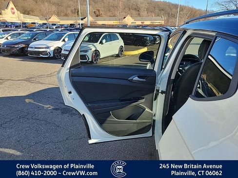 New 2026 Volkswagen Taos SE image 46