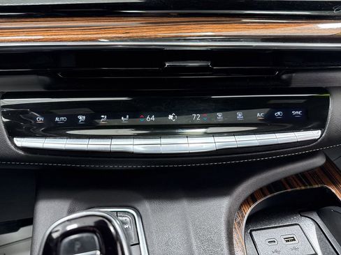 Used 2023 Cadillac Escalade Premium Luxury w/ Performance Package image 39