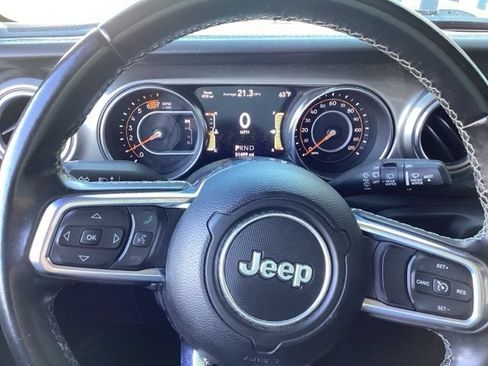 Used 2020 Jeep Wrangler Unlimited Sahara AWD/4WD image 27
