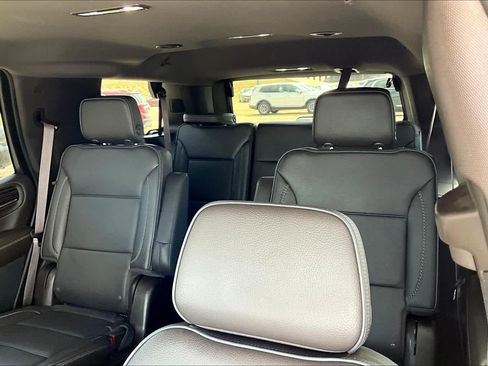Used 2023 GMC Yukon Denali AWD/4WD image 27
