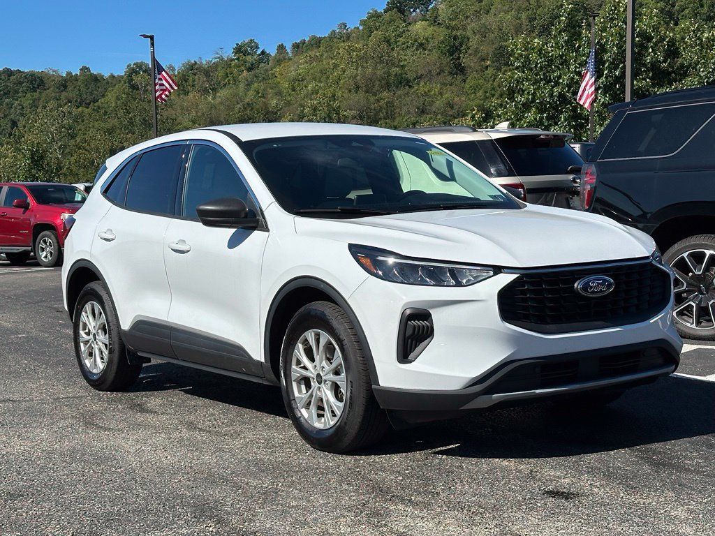 Used 2023 Ford Escape Active AWD/4WD image 19