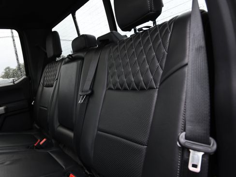 Used 2022 Ford F250 Lariat w/ Black Appearance Package image 42