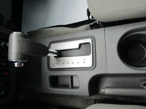 Used 2016 Nissan Frontier SV w/ SV Value Truck Package image 15