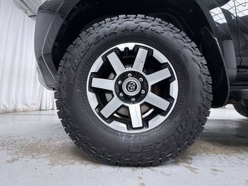 Certified 2023 Toyota 4Runner TRD Off-Road Premium w/ Moonroof Package AWD/4WD image 11