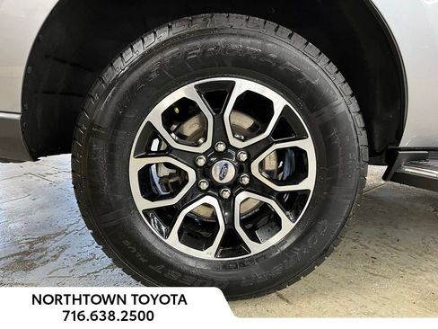 Used 2023 Ford Expedition XLT image 34