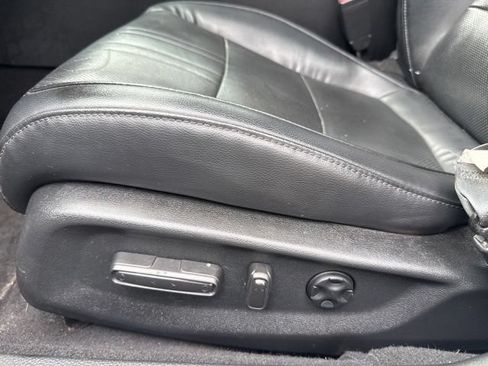 Used 2018 Honda Accord Touring image 12