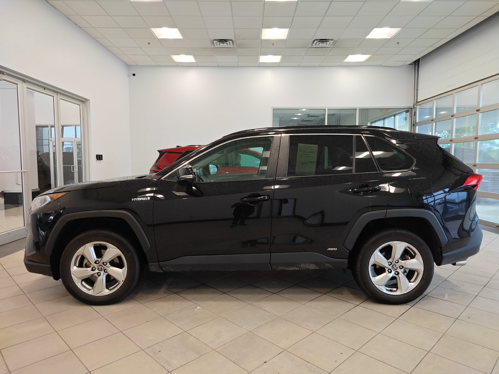 Used 2021 Toyota RAV4 XLE Premium AWD/4WD image 6
