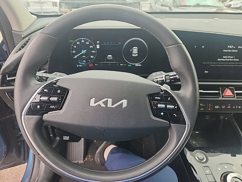 Certified 2024 Kia Niro Wind FWD image 22