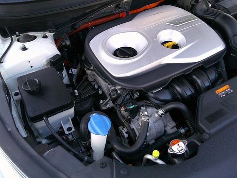 Used 2016 Hyundai Sonata SE image 45