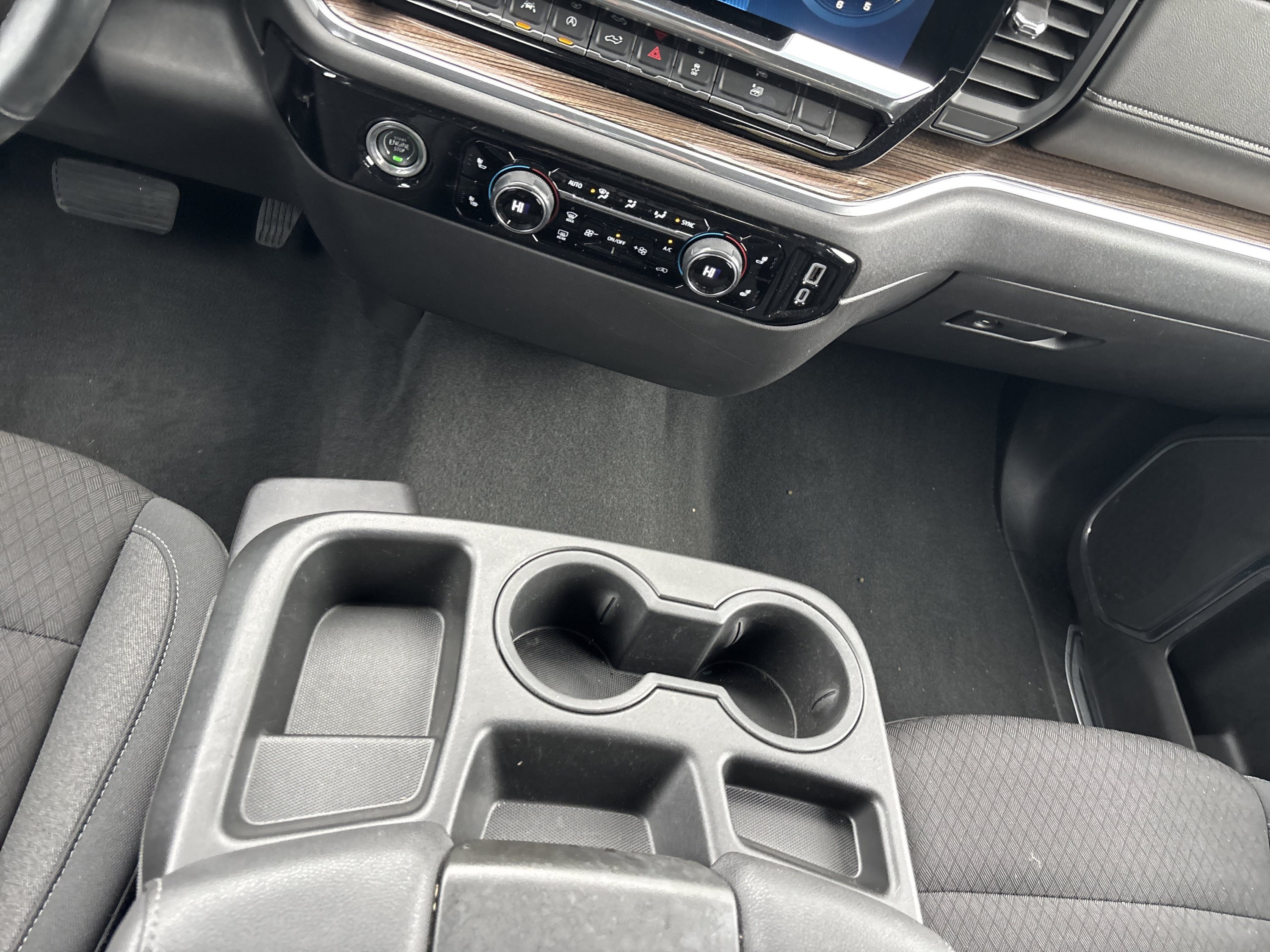 Used 2024 Chevrolet Silverado 1500 LT AWD/4WD image 22