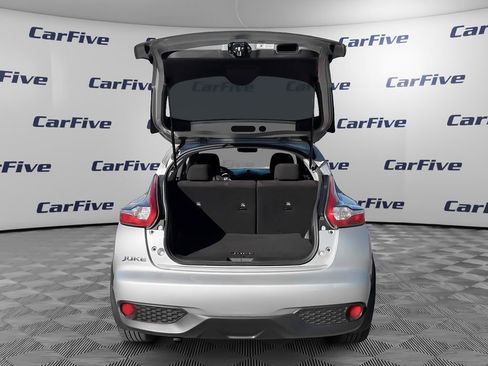 Used 2016 Nissan Juke SV w/ Cold Weather Package image 11
