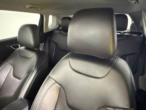 Used 2022 Jeep Compass Latitude w/ Convenience Group AWD/4WD image 33