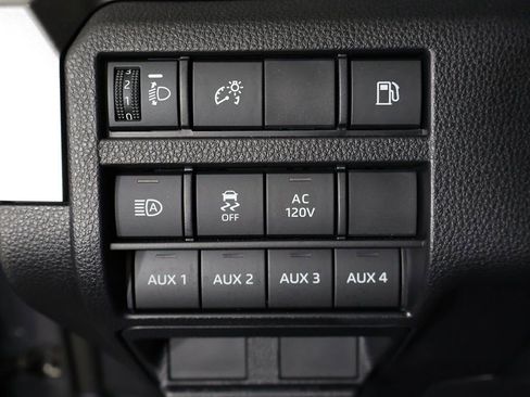 Used 2025 Toyota 4Runner TRD Off-Road image 36