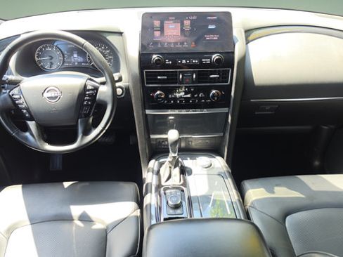 Used 2023 Nissan Armada SL w/ Midnight Edition Package AWD/4WD image 7
