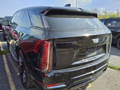 Certified 2025 Cadillac Escalade IQ Sport 1 w/ LPO, ONYX Package AWD/4WD image 3