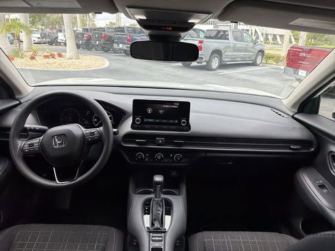 Used 2025 Honda HR-V EX-L image 10