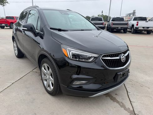 Used 2019 Buick Encore Essence w/ Experience Buick Package FWD image 4