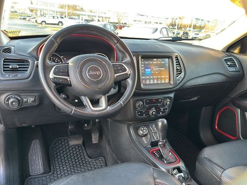 Used 2019 Jeep Compass Trailhawk AWD/4WD image 16