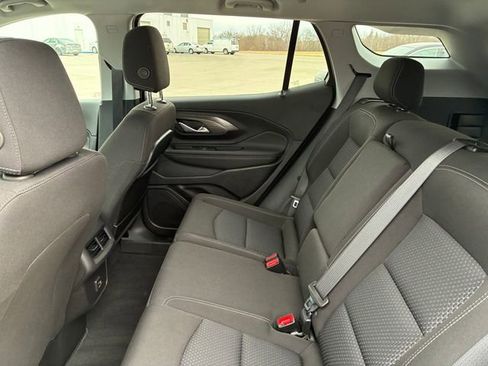 Used 2024 GMC Terrain SLE image 12