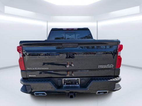 Used 2020 Chevrolet Silverado 1500 High Country w/ Technology Package image 4