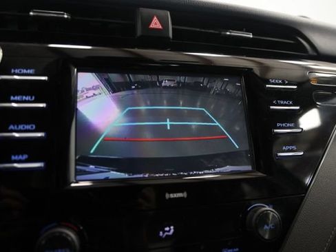 Used 2020 Toyota Camry SE FWD image 21