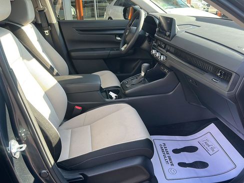 Used 2024 Honda CR-V EX image 8