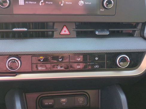 Used 2024 Kia Sportage LX image 22