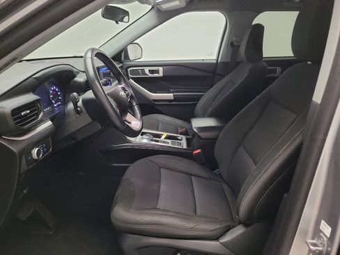 Used 2022 Ford Explorer XLT RWD image 17
