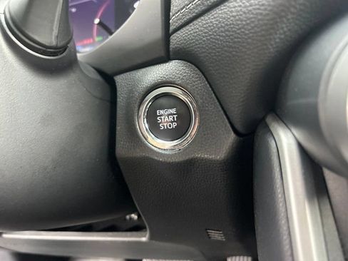 Used 2025 Toyota RAV4 XLE FWD image 27