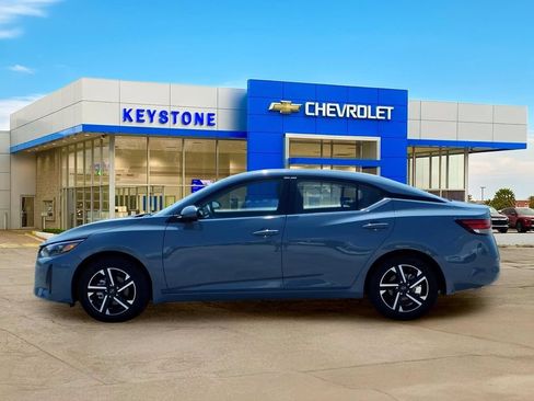 Used 2025 Nissan Sentra SV w/ All-Weather Package FWD image 4