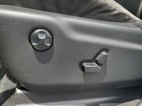 Used 2018 Jeep Grand Cherokee Laredo RWD image 10