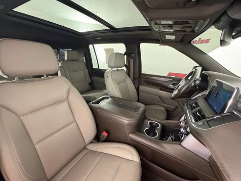 Used 2023 GMC Yukon XL SLT AWD/4WD image 33