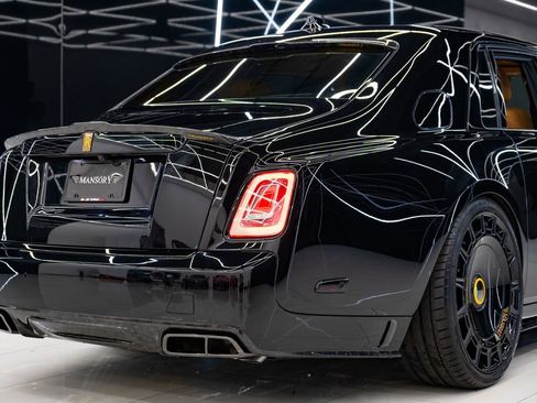 Used 2026 Rolls-Royce Phantom Sedan RWD image 15