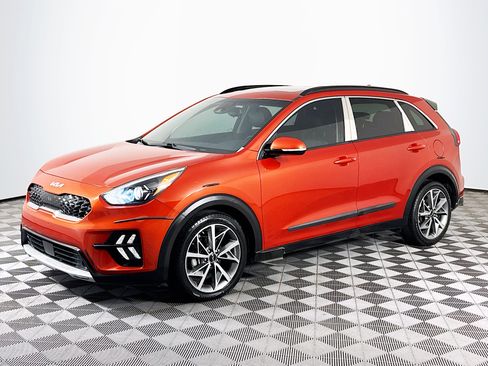 Used 2022 Kia Niro Touring Special Edition FWD image 4