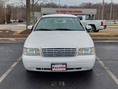 Used 2011 Ford Crown Victoria LX w/ Comfort Appearance Pkg image 5