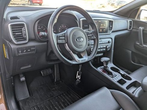 Used 2020 Kia Sportage S image 2