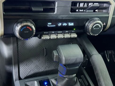 Certified 2024 Toyota Tacoma SR w/ SR Upgrade Package AWD/4WD image 8
