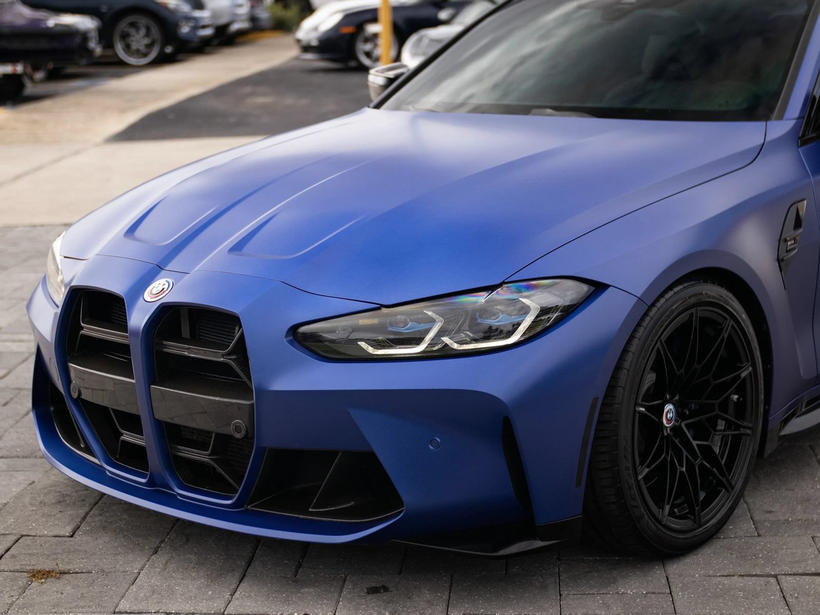 Used 2022 BMW M4 Competition w/ M Carbon Exterior Package RWD image 9