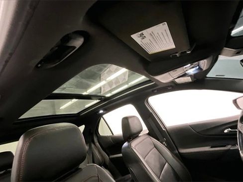 Used 2022 Chevrolet Equinox RS w/ RS Leather Package image 17