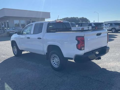 Used 2025 Chevrolet Colorado W/T RWD image 6