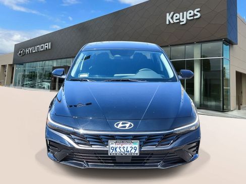 Used 2024 Hyundai Elantra SEL w/ Convenience Package FWD image 2