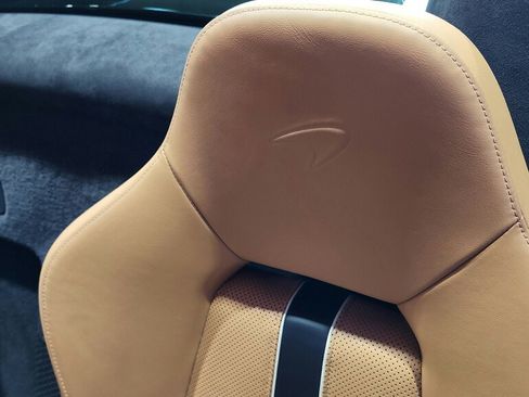 Used 2019 McLaren 570S Spider RWD image 19