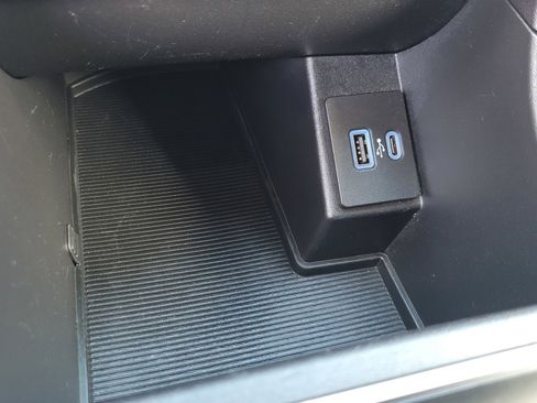 Used 2023 Ford Edge SE w/ Black Appearance Package image 20