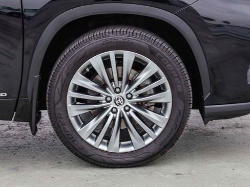 Used 2023 Toyota Highlander Platinum AWD/4WD image 11