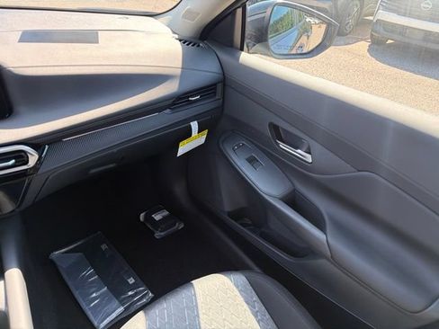 New 2026 Nissan Sentra SV w/ SV Convenience Package FWD image 18