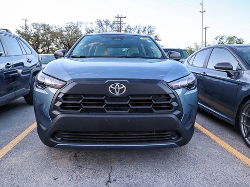 Used 2026 Toyota Corolla Cross L image 4