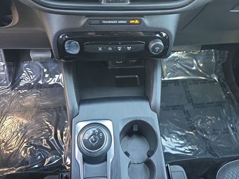 Used 2025 Ford Escape ST-Line w/ Tech Pack #1 FWD image 26