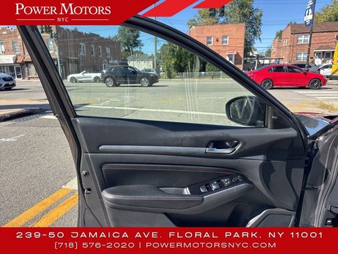 Used 2023 Nissan Altima 2.5 SR image 25