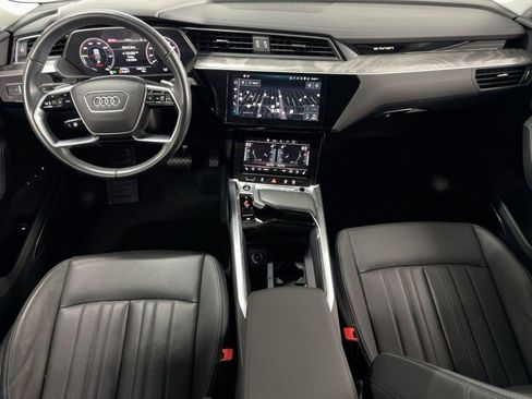 Used 2024 Audi Q8 e-tron Premium Plus image 27